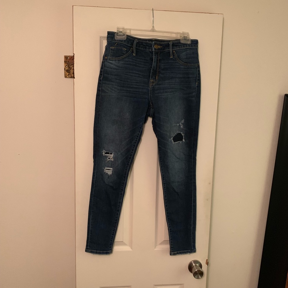 Distressed Jeggings